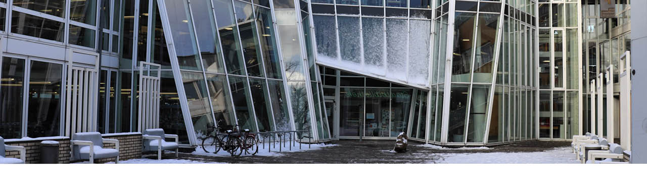 Die Stadtbibliothek Neuss bei Schnee